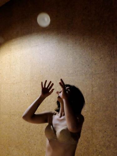 Presente. Performance Joana Bueno