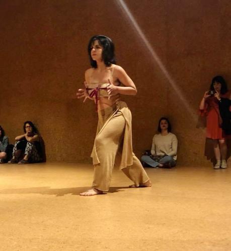 Presente. Performance Joana Bueno